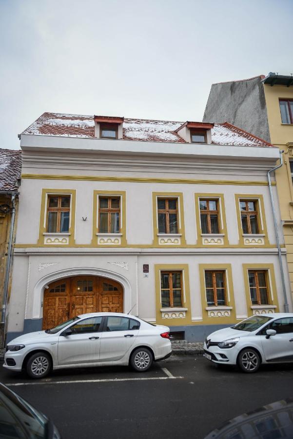 Schloss Apartments Braşov Exteriör bild
